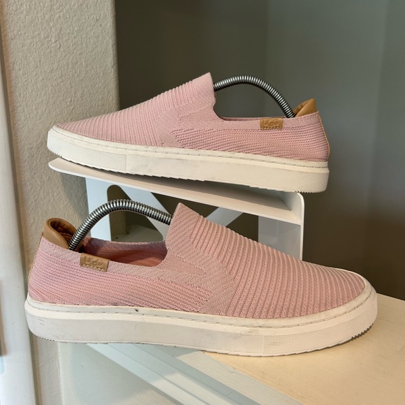 UGG Shoes - UGG ALAMEDA SAMMY SLIP-ON SHOES 1136841 SEASHEL PINK SIZE 11 WOMAN Tried On